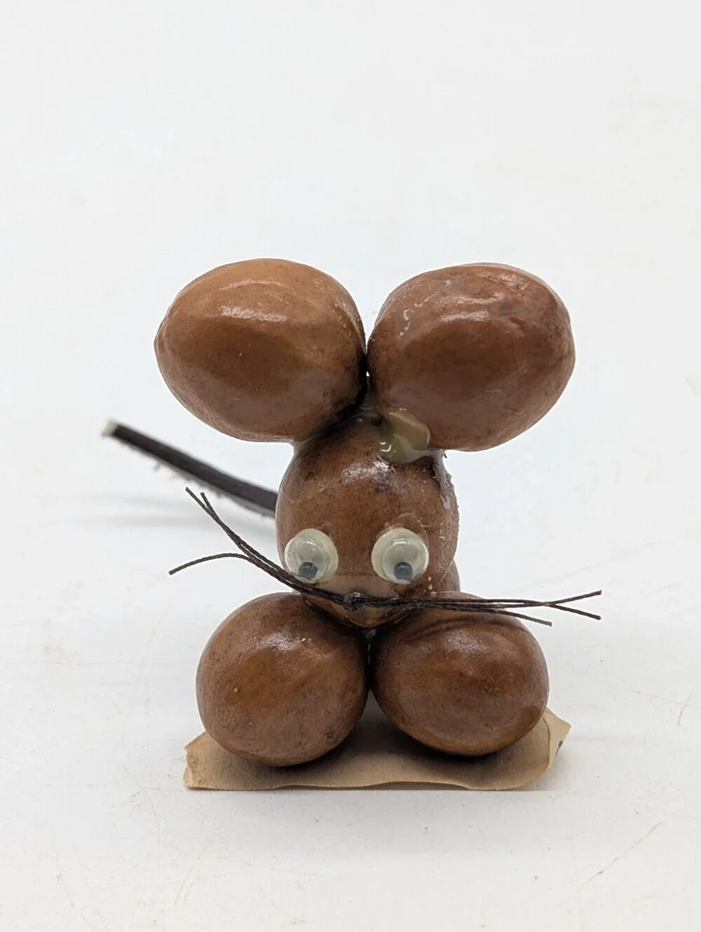 Vintage Handcrafted Myrtlewood Nut Mouse Figurine Southern Oregon Coast Souvenir